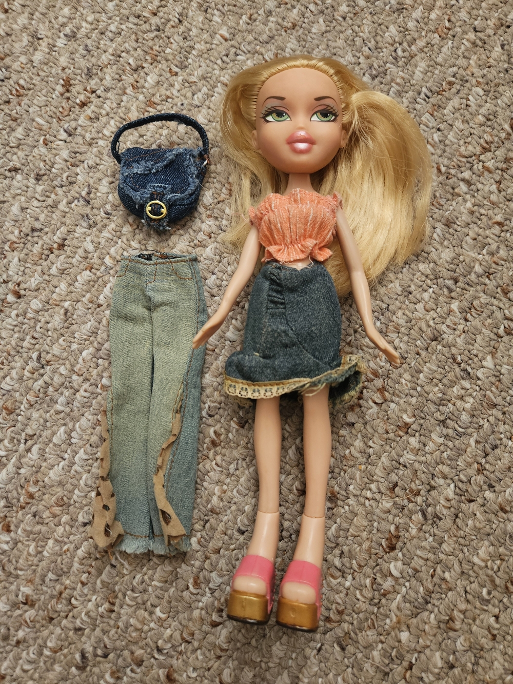 Bratz Strut it Cloe Doll